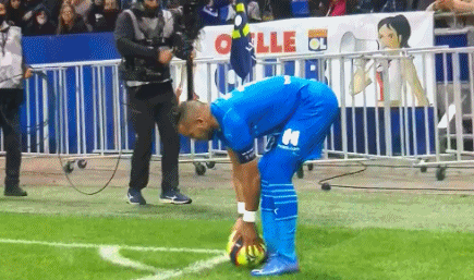 少见高得分！莱昂纳德今日砍41分 生涯第9次砍下40+（罕见火力全开！莱昂纳德今日轰下41分，职业生涯第9次40+）