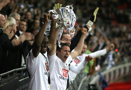 NBA战报：小瓦格纳伤退&布伦森30分，尼克斯106-100魔术（尼克斯106-100力克魔术：布伦森砍30分，小瓦格纳伤退）