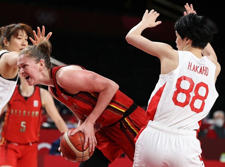 菲尔米诺：我很喜欢维尼修斯，但利物浦对阵皇马我希望红军赢（菲尔米诺：欣赏维尼修斯，但对阵皇马仍盼红军取胜）