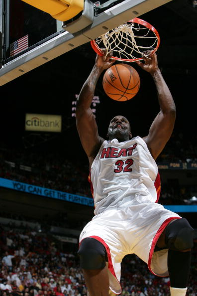 时间线回顾梅西印度行首站闹剧：从球迷夹道欢迎到遭愤怒冲场（从夹道欢迎到愤怒冲场：梅西印度行首站闹剧全程回顾）