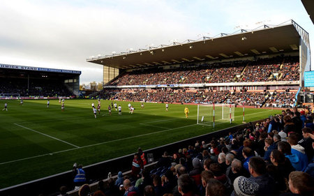 塞维总监：塞维主席小德尔尼多一天在俱乐部工作16小时（塞维总监：主席小德尔尼多每天在俱乐部工作16小时）