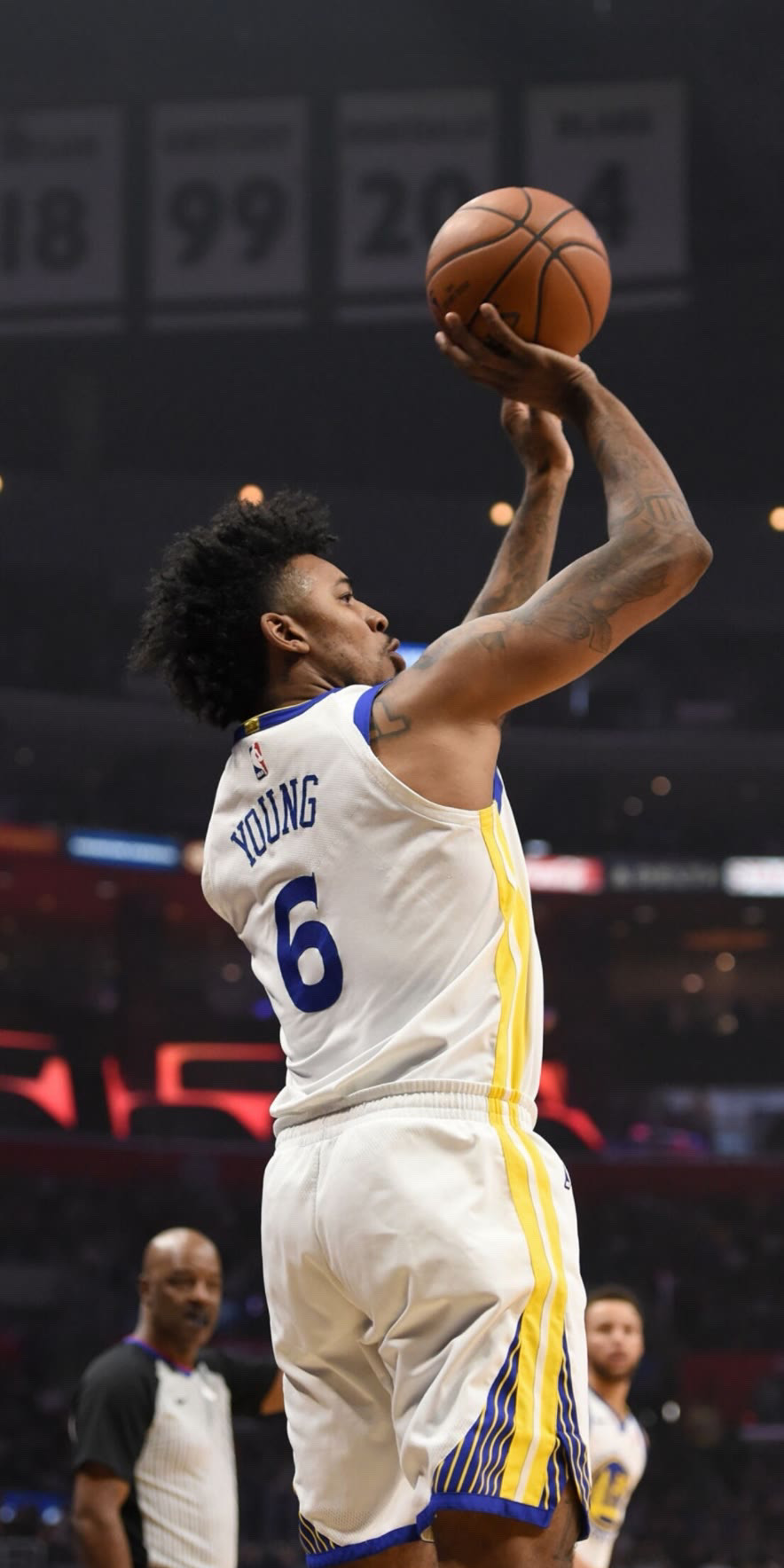 有望首发！曝萨拉赫与斯洛特关系缓和 他将回归利物浦阵容（萨拉赫与斯洛特关系回暖，或将首发回归利物浦阵容）