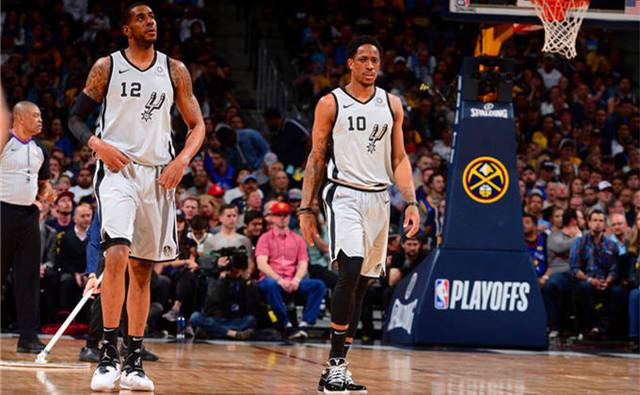 在辉煌与遗憾之间：科斯蒂亚的告别与自白（荣光与缺憾的交界处：科斯蒂亚的告别自述）