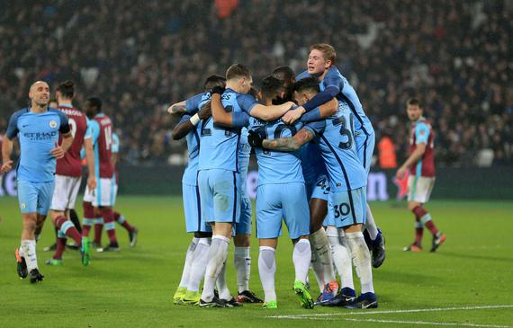 太快了！唐斯攻防两端光速被吹2次犯规 送文班两罚全中（太迅猛！唐斯攻防瞬间连吃两犯 文班两罚全中）