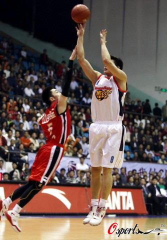 前门兴和多特主帅法夫尔宣布退休，曾三度荣膺德甲最佳教练（前多特、门兴主帅法夫尔宣布退休，三度当选德甲年度最佳教练）