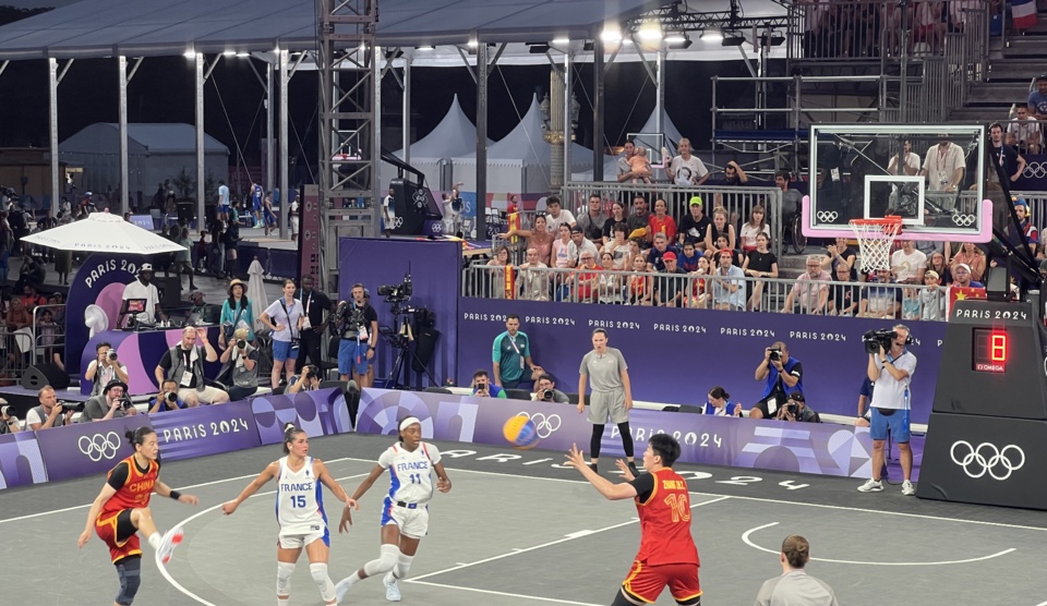 广东3外适配度太高！奎因萨姆纳轮番轰炸，萨林杰态度回暖顶内线（广东三外援默契拉满！奎因、萨姆纳接力轰杀，萨林杰回暖镇守内线）