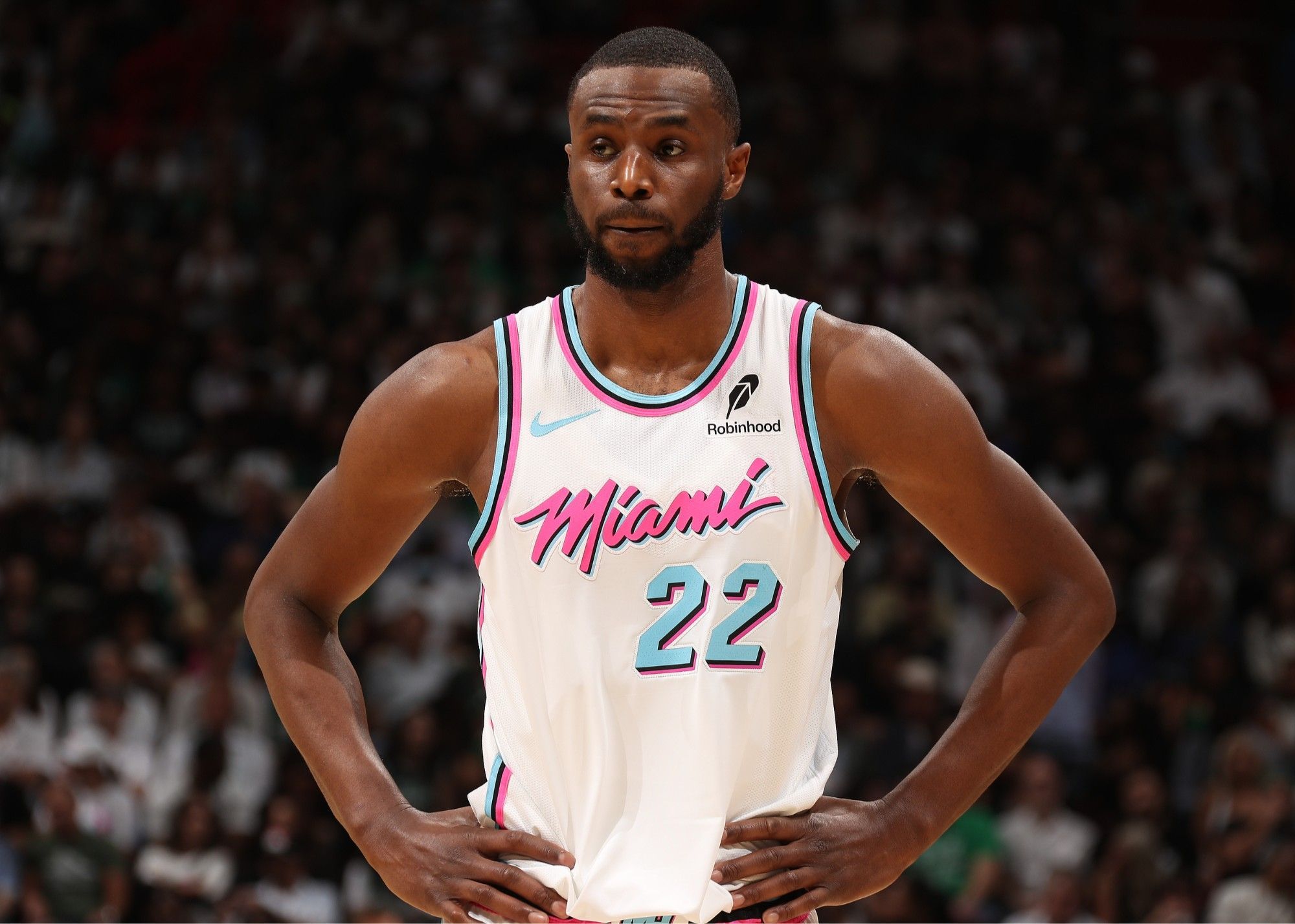 名记西蒙斯：关于鲍尔默的处罚快要公布了，可能在节假日曝光（名记西蒙斯称：鲍尔默处罚临近官宣，或于节假日期间公开）