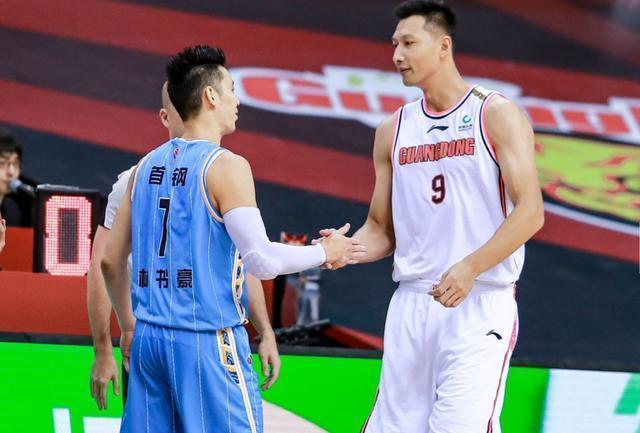 率先发力！英格拉姆打满首节6中4拿到12分 得分超全队一半（英格拉姆火力全开：首节打满6投4中轰12分，个人得分超过全队一半）