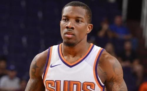 中超：武汉三镇主场1-0小胜上海申花（中超：武汉三镇主场1比0力克上海申花）