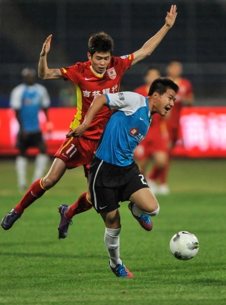 颠覆认知！唐斯当选NBA半决赛尼克斯最佳防守球员（意外之选！唐斯荣膺尼克斯NBA半决赛防守最佳）