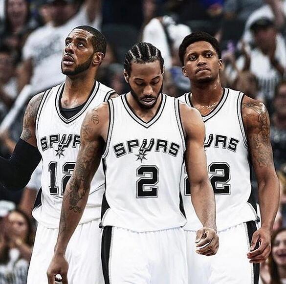 赵鹏：蒋4朱5是国内顶级中卫，但他俩搭配踢亚冠还是太吃力了（赵鹏评蒋4朱5：国内顶级中卫搭档，踢亚冠仍显吃力）