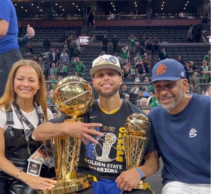 亚马尔：西甲欧冠世界杯冠军和金球奖我都想要，一切皆有可能（亚马尔放言：西甲、欧冠、世界杯和金球都是目标，一切皆有可能）