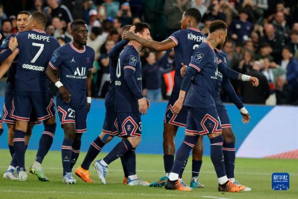 CBA辉煌岁月的回顾（回首CBA的光辉岁月）