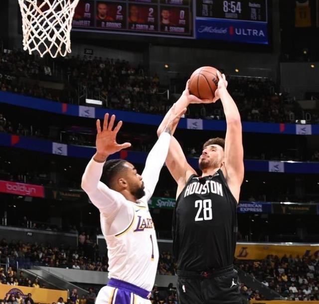 亚冠二级战报：科曼双响，菲利克斯传射，利雅得胜利5-1扎瓦拉（亚冠战报：科曼梅开二度，菲利克斯传射建功，利雅得胜利5-1大胜扎瓦拉）