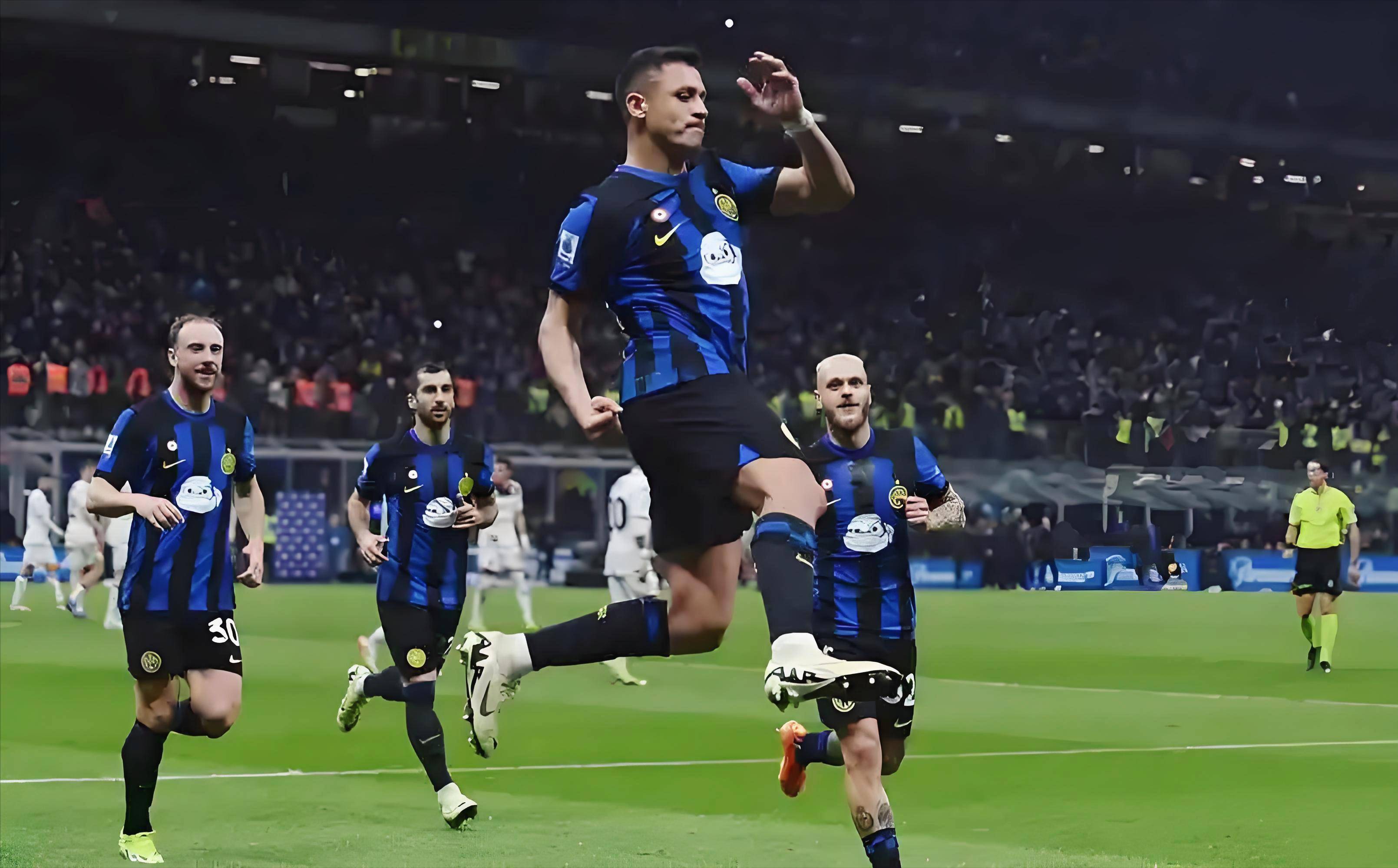 名记：字母哥即将得到3亿美元续约，各队高管对此有些犹豫（名记：字母哥或将达成3亿美元续约，多队高管态度谨慎）