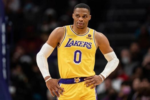 篮球CBA球队比赛精彩瞬间（CBA赛场球队高光瞬间集锦）