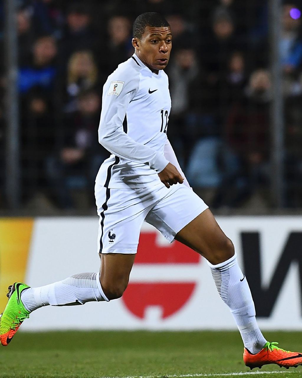 韩国队外线火力惊人（韩国队远投火力凶猛）