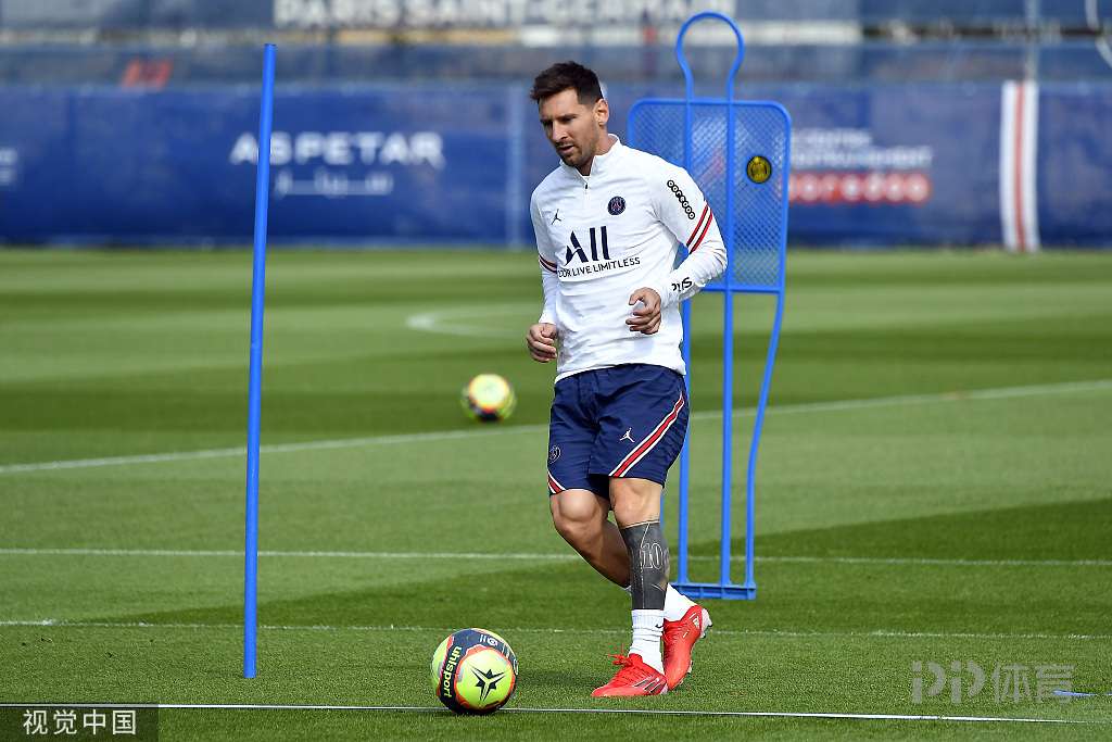 世体：巴萨仍考虑签格里马尔多；坎塞洛、穆尼奥斯也愿意加盟（世体：巴萨仍有意引进格里马尔多；坎塞洛、穆尼奥斯亦愿加盟）